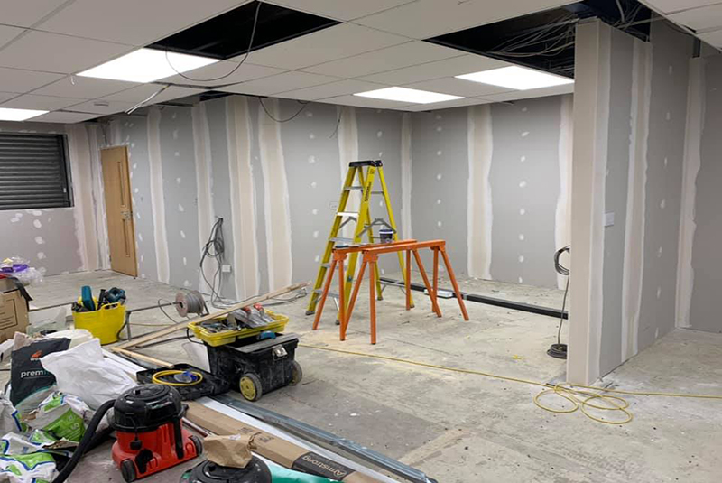 tape and jointing walls